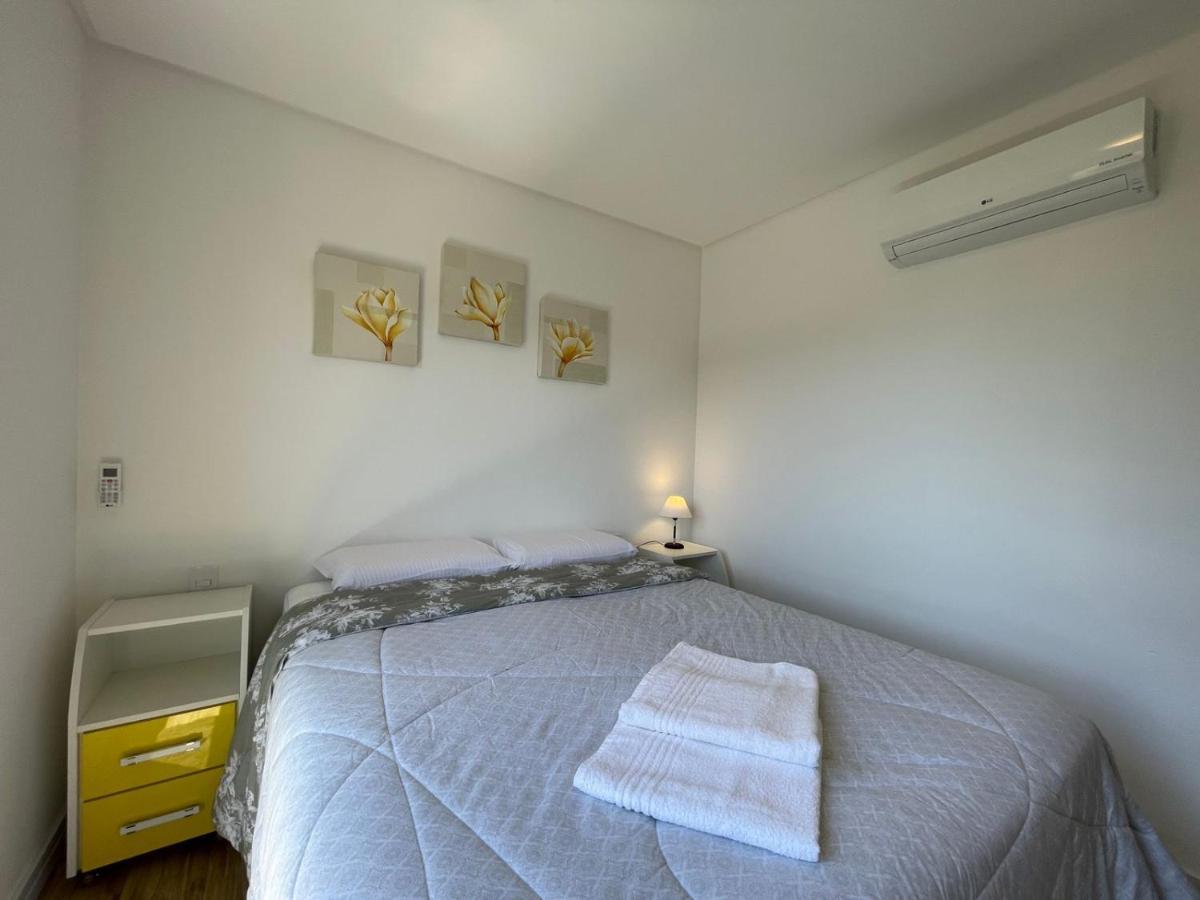 Apartamento com lareira no Centro de Gramado Exterior foto