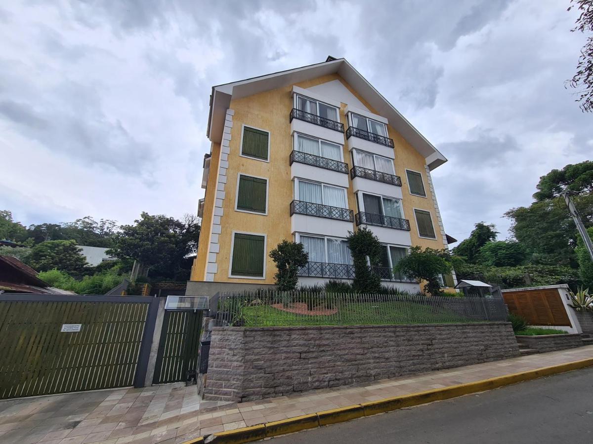 Apartamento com lareira no Centro de Gramado Exterior foto